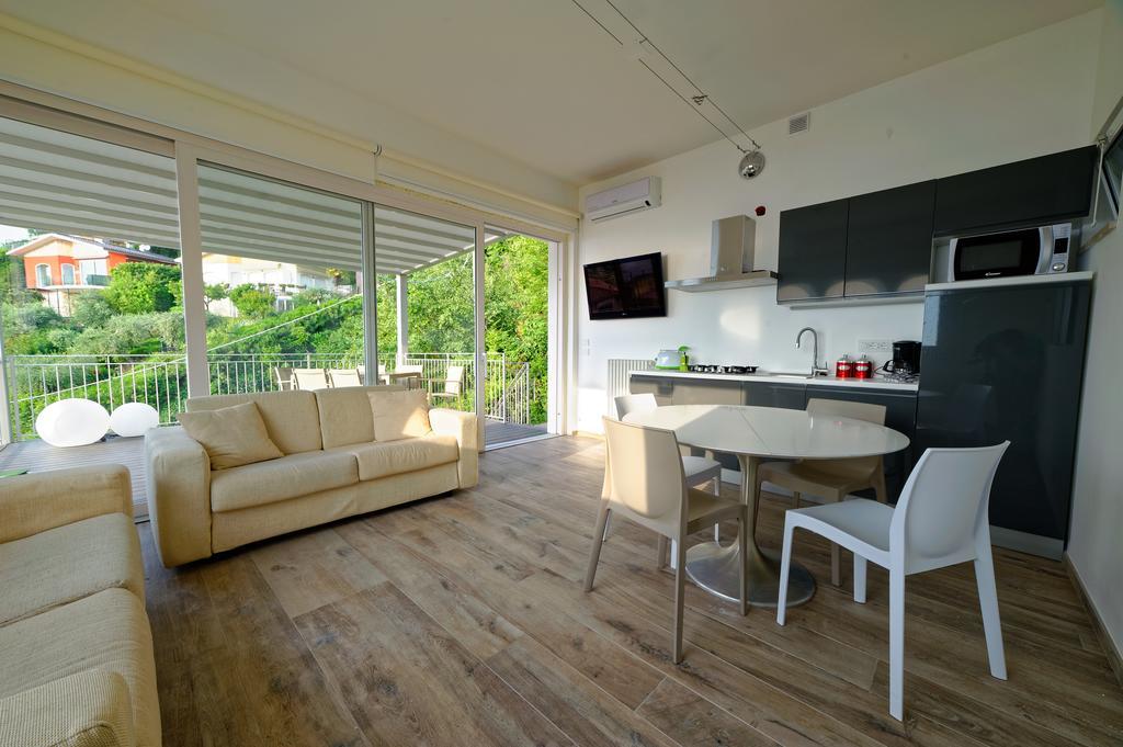 Residence La Mignon - Terrazza ตอร์รีเดลเบนาโก ภายนอก รูปภาพ